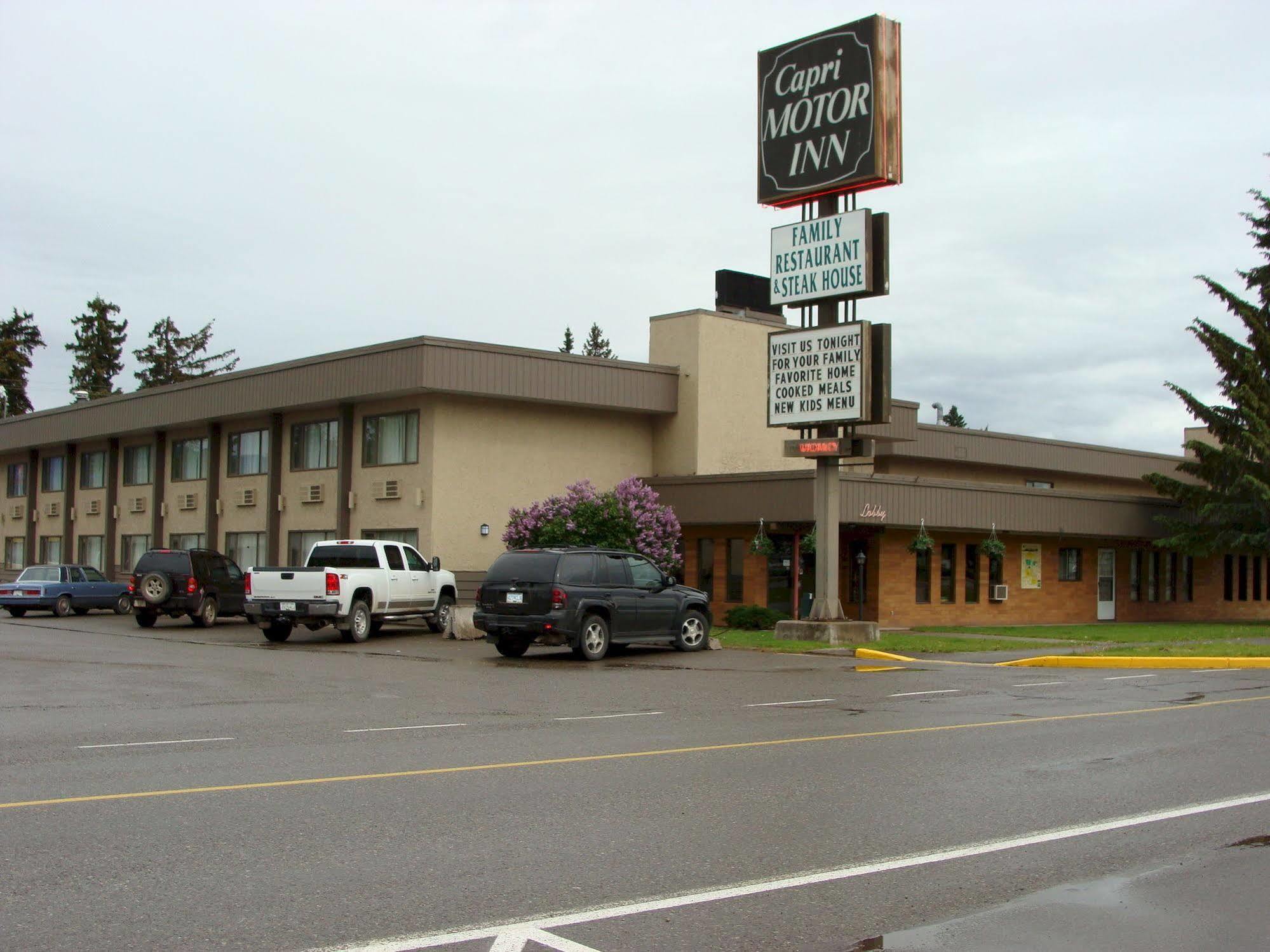 Capri Motor Inn Smithers Exterior foto